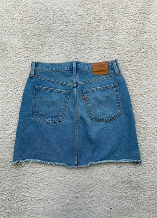Jupe en Jean Levi’s Taille Haute Bleu - Premium !, marke: Levi's, zustand: Sehr gut, größe: M / 38 / 10, 25,00 €, 26,95 € beinhaltet Vinted-Käuferschutz Pro