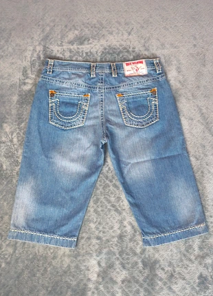 Short Jort en jean True Religion made in USA entièrement brodé bleu délavé - L, marca: True Religion, estado: Muito bom, tamanho: L, €45.00, €47.95 inclui Proteção do Comprador