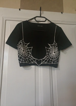 T-shirt toile d'araignée, merk: Shein, staat: Heel goed, maat: XS / 34 / 6, € 1,00, € 1,75 inclusief Kopersbescherming