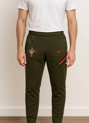 Jogging Nike Homme Portugal FPF Vert kaki/Noir/Rouge, Taille S – Excellent état, brand: Nike, condition: Very good, size: S, €19.00, €20.65 includes Buyer Protection