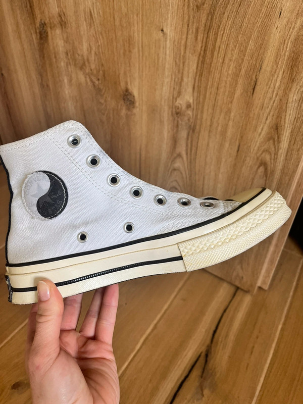 Converse yin yang white on sale