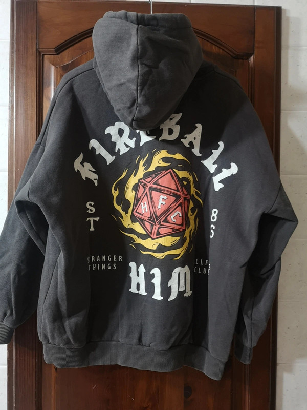 Felpa stranger things pull and bear clearance