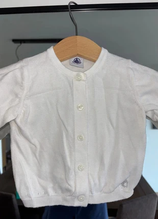 Gilet Petit Bateau Blanc 6 mois, marque: Petit Bateau, état: Très bon état, taille: 6-9 mois / 68 cm, 5,00 €, 5,95 € Protection acheteurs incluse