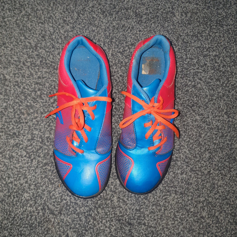 astro turf trainers size 4 and a half Vinted