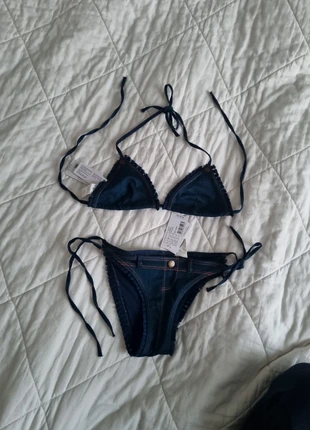 Maillot Jeans, marque: Calzedonia, état: Neuf avec étiquette, taille: XS / 34 / 6, 30,00 €, 32,20 € Protection acheteurs incluse