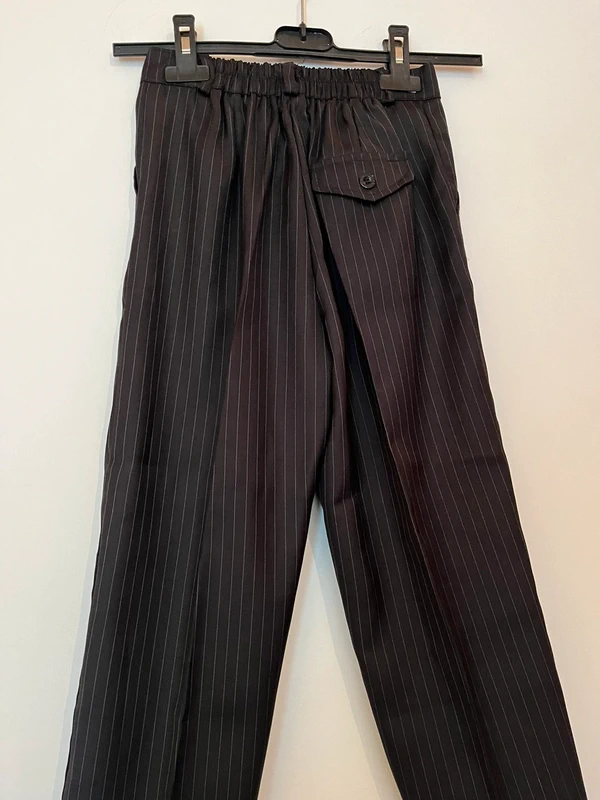 Costume 4 pièces 8 ans noir - photo numéro 3