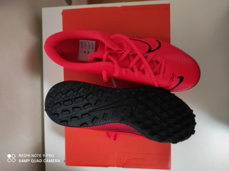 Mercurial fucsia 2025