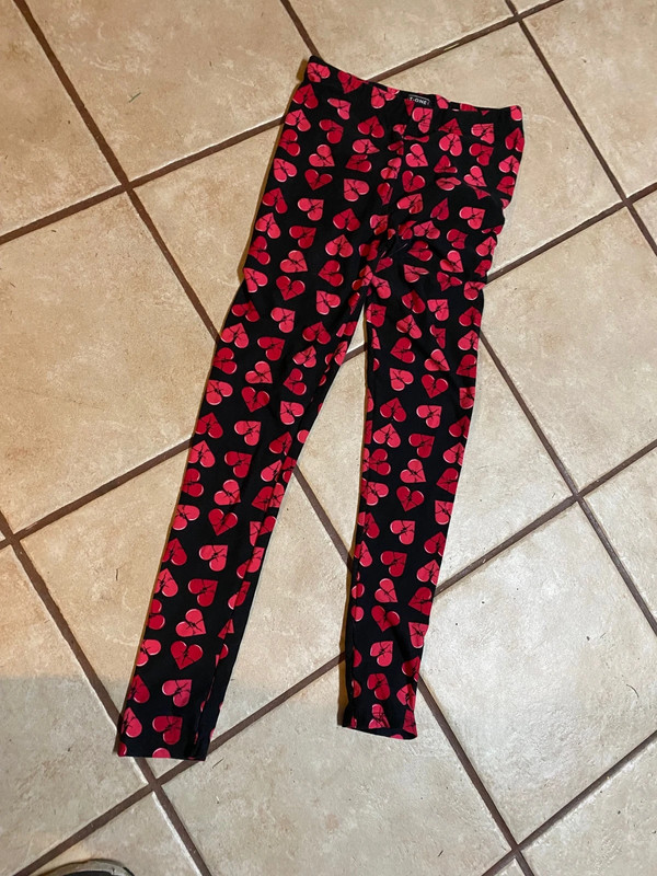 Woman’s Leggings Heart Design Size Medium by Just One 1