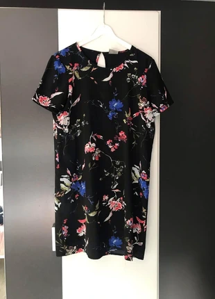 Robe droite fleurie femme Vero Moda taille 40, merk: Vero Moda, staat: Heel goed, maat: L / 40 / 12, € 10,00, € 11,20 inclusief Kopersbescherming