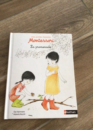 Livre mes petites Montessori Emmy et Liv en promenade, condition: Very good, €1.00, €1.75 includes Buyer Protection