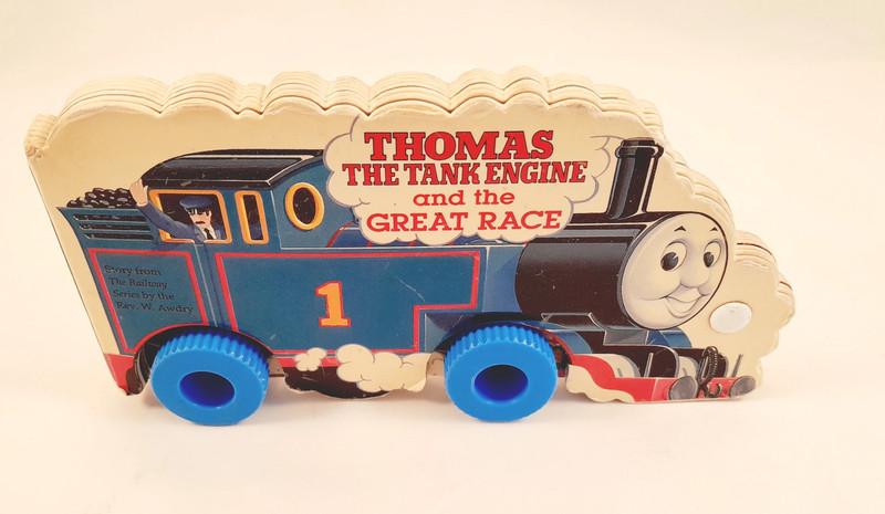 Thomas the tank engine book with wheels | Vinted