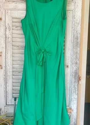 Robe verte sans manches Caroll – Taille S – Noeud à la taille, merk: Caroll, staat: Heel goed, maat: S / 36 / 8, € 10,00, € 11,20 inclusief Kopersbescherming
