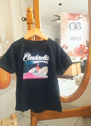 👑 T-shirt “Cinderella” reserved disney noir  8 ans, brand: Disney, condizioni: Nuovo senza cartellino, taglia: 8 anni / 128 cm, €5.50, €6.48 include la Protezione acquisti