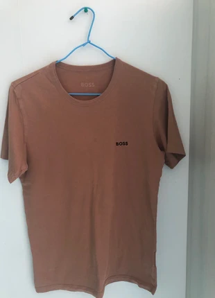 T shirt BOSS, merk: Boss, staat: Heel goed, maat: S, € 4,99, € 5,94 inclusief Kopersbescherming