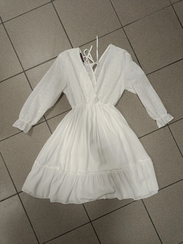 Biała ażurowa sukienka s/m - Vinted