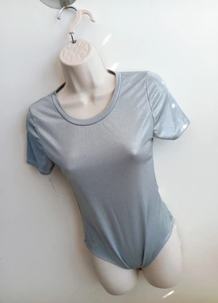 Justaucorps GRS argenté métallisé effet "enduit mouillé", merk: GYM, staat: Heel goed, maat: M / 38 / 10, € 35,00, € 37,45 inclusief Kopersbescherming