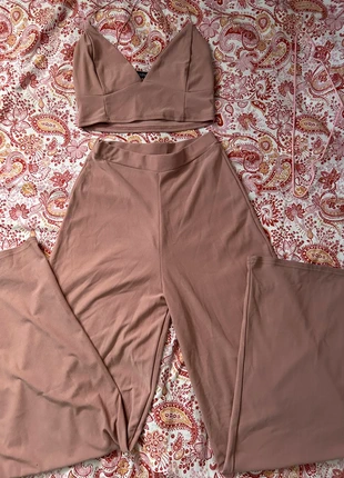 Ensemble rose pantalon, marke: Boohoo, zustand: Sehr gut, größe: S / 36 / 8, 8,00 €, 9,10 € inklusive Vinted-Käuferschutz