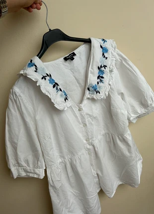 Blusa cuello Bobo bordada, marca: Local, estado: Muy bueno, tamaño: L / 40 / 12, 5,00 €, 5,95 € Protección al comprador incluida