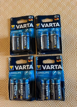 8 piles LR 14 Varta, brand: VARTA, condizioni: Nuovo con cartellino, €4.20, €5.11 include la Protezione acquisti