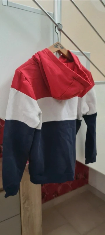 Sweat à capuche Fila taille 13-15 ans - photo numéro 12
