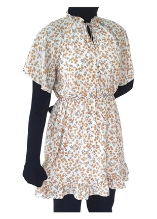Magnifique robe courte fluide à fleurs S/M, brand: Magnifique, condition: Very good, size: M / 38 / 10, €15.00, €16.45 includes Buyer Protection Pro