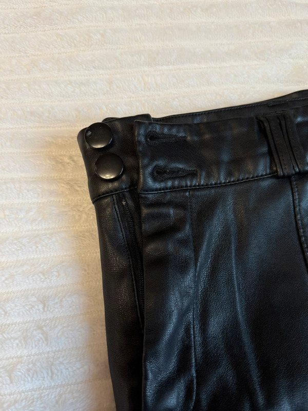 Short en simili cuir Kiabi - photo numéro 4