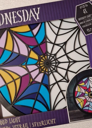 Wednesday (mercredi) lampe vitrail neuf, brand: Wednesday, condizioni: Nuovo con cartellino, €22.00, €23.80 include la Protezione acquisti