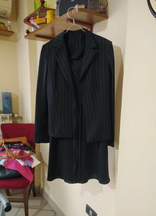 Completo donna giacca più gonna lunga 44, marca: Made In Italy, estado: Nuevo sin etiquetas, tamaño: L / 40 / 12, 20,00 €, 21,70 € Protección al comprador incluida