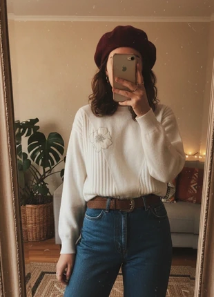 Pull vintage blanc fleur brodé taille 38, brand: Vintage Dressing, condizioni: Buone, taglia: M / IT 42 / EU 38, €15.00, €16.45 include la Protezione acquisti