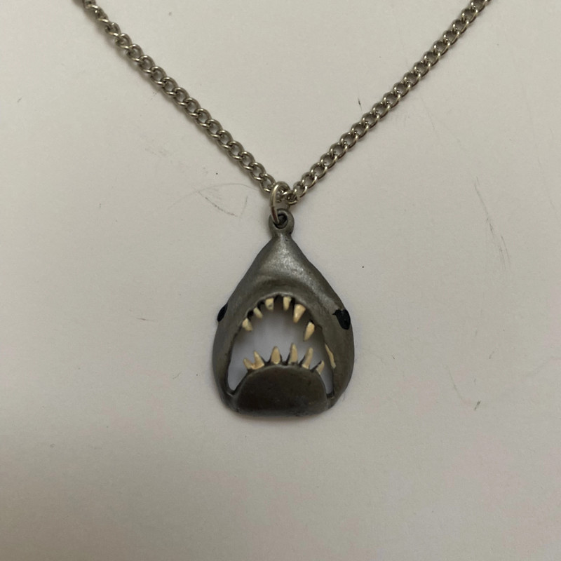 Y2K shark head teeth Jaws necklace 3