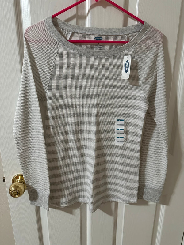 NWT: Old Navy Thermal in M 1