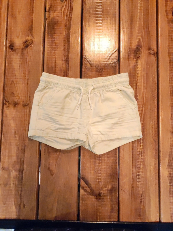 Short blanc fille (3-4 ans) 1