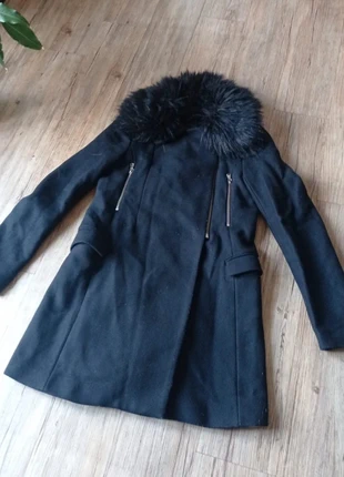 Manteau Duffle Coat noir Zara avec fourrure, marque: Zara, état: Très bon état, taille: S / 36 / 8, 10,00 €, 11,20 € Protection acheteurs incluse