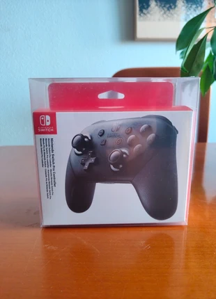 Funda pet mando pro de switch, brand: Nintendo, condizioni: Nuovo con cartellino, €7.00, €8.05 include la Protezione acquisti