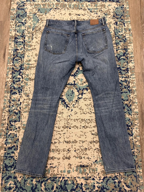 GAP distressed jeans 4