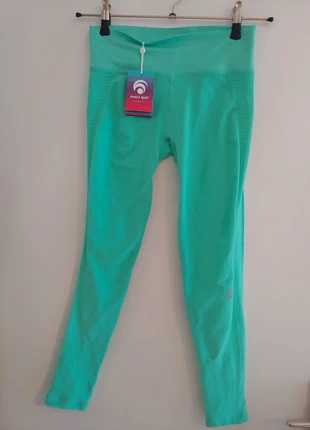 Oceans Apart Yogapants, brand: Oceans Apart, condizioni: Nuovo con cartellino, taglia: M / IT 42 / EU 38, €24.95, €26.90 include la Protezione acquisti