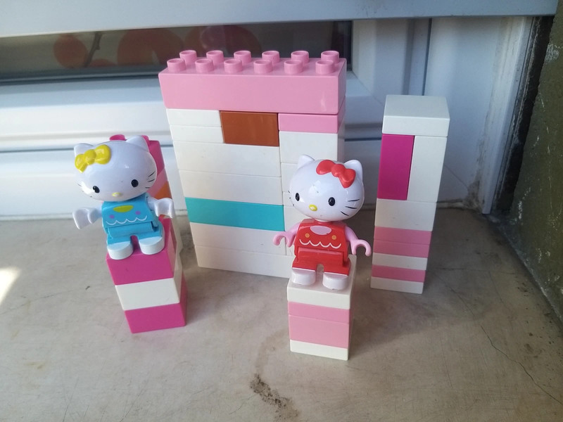 Hello kitty lego cheap duplo