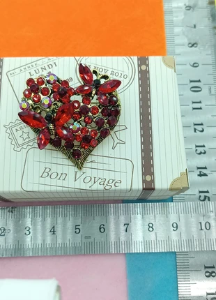 Broche, marque: Montre.fr, état: Très bon état, 5,00 €, 5,95 € Protection acheteurs (Pro) incluse