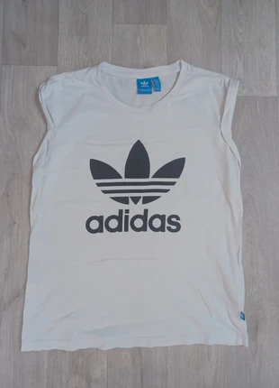 T-shirt Adidas Taille M femme, marke: adidas, zustand: Sehr gut, größe: M / 38 / 10, 12,90 €, 14,25 € inklusive Vinted-Käuferschutz