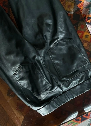 Pantalon Capri long similicuir, merk: Zara, staat: Goed, maat: S / 36 / 8, € 7,00, € 8,05 inclusief Kopersbescherming