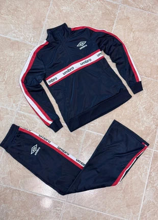 Tuta completa umbro, brand: Umbro, condizioni: Ottime, taglia: M / IT 42 / EU 38, €25.00, €26.95 include la Protezione acquisti