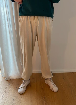 Puma Oversize-Jogginhose beige Creme M, merk: Puma, staat: Heel goed, maat: M, € 15,00, € 16,45 inclusief Kopersbescherming