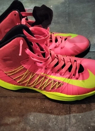 Nike hyperdunks maat 40,5, merk: Nike, staat: Goed, maat: 40.5, € 40,00, € 42,70 inclusief Kopersbescherming