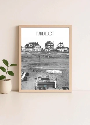 Affiche murale Hardelot rétro 30x40cm, merk: ipedesign, staat: Nieuw zonder prijskaartje, € 10,90, € 12,15 inclusief Kopersbescherming Pro