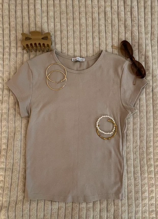 Bershka crop top, merk: Bershka, staat: Heel goed, maat: S / 36 / 8, € 3,00, € 3,85 inclusief Kopersbescherming