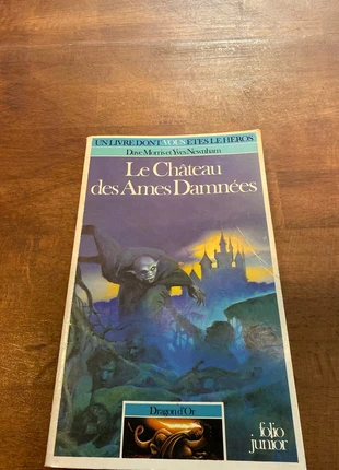 Le château des âmes damnées un livre dont vous êtes le héros, état: Bon état, 12,00 €, 13,30 € Protection acheteurs (Pro) incluse