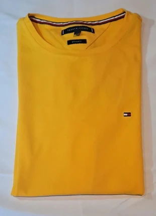 Maillot jaune Tommy Hilfiger - taille S, marke: Tommy Hilfiger, zustand: Sehr gut, größe: S, 13,00 €, 14,35 € inklusive Vinted-Käuferschutz
