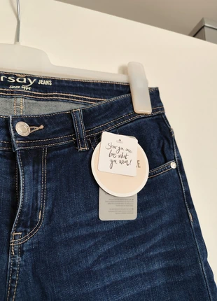 Schöne Kurzejeanshose in 36 von Orsay, marque: ORSAY, état: Neuf avec étiquette, taille: S / 36 / 8, 11,00 €, 12,25 € Protection acheteurs incluse