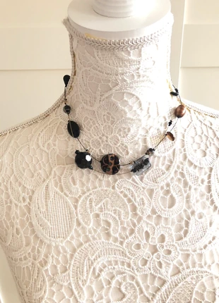 Collier - perles en verre noires et dorees, état: Très bon état, 5,00 €, 5,95 € Protection acheteurs incluse