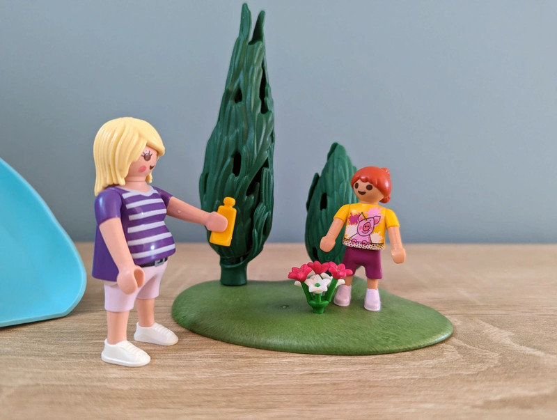 Playmobil Family Fun La Villa de vacances 9423 Parc de jeu avec toboggan -  Playmobil - Achat & prix